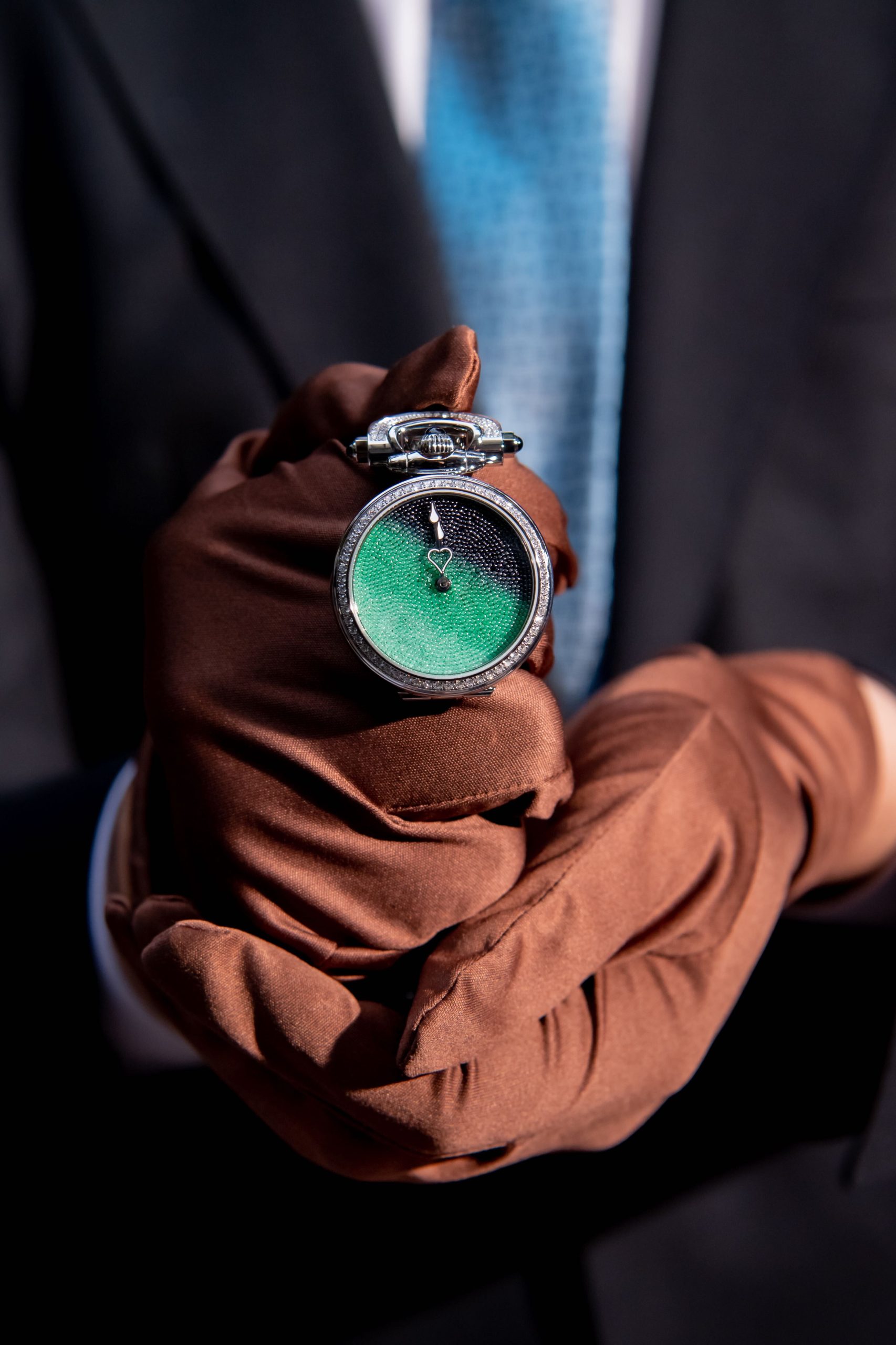 Precious Time: Combining High Watchmaking and High Jewelry New Colors Grace the Récital 23